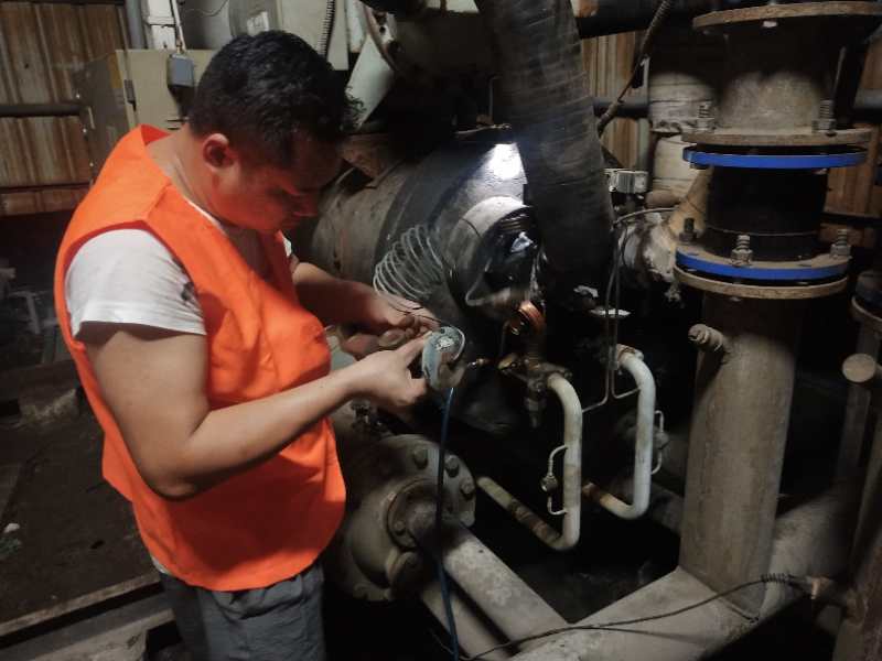 揭秘空调常见假故障-空调冷凝器维修-空调压缩机维修-空调冷凝器清洗